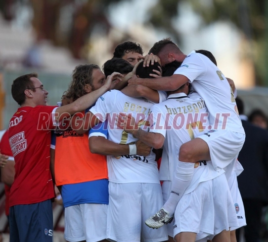 reggina-novara_8_20130921_1232965976