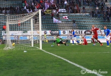 Reggina, prima sconfitta casalinga del 2015