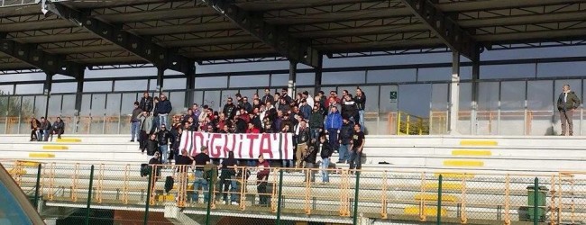 [FOTO] Orgoglio amaranto ad Agropoli: ecco gli Ultras