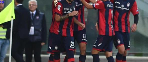 Coppa Italia, un orgoglioso Crotone fa tremare il Milan