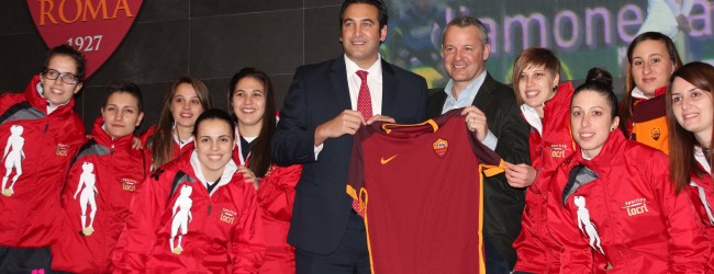 [FOTO] L’abbraccio della Roma allo Sporting Locri e l’emozione dell’Olimpico