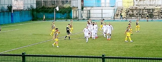 Gragnano-Reggio Calabria 0-3, le pagelle amaranto: show di Lavrendi, applausi per Oggiano e Carrozza