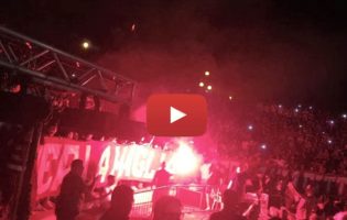 VIDEO – La passione Reggina arde, Reggio canta:”Non tifo per gli squadroni, tifo per te”