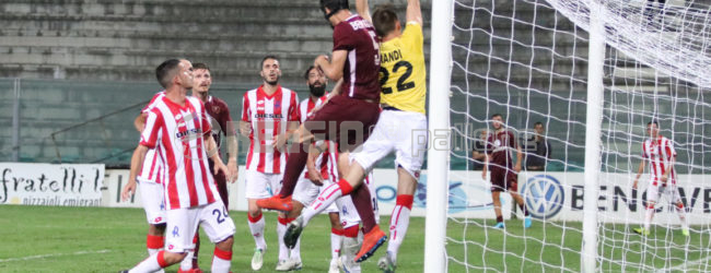 Serie C, il girone B: allungo Vicenza, colpaccio Carpi. Debutto ok per Mandorlini a Padova