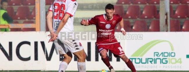 Il Bari si aggrappa alla fortuna, Perrotta nel finale riacciuffa la Reggina