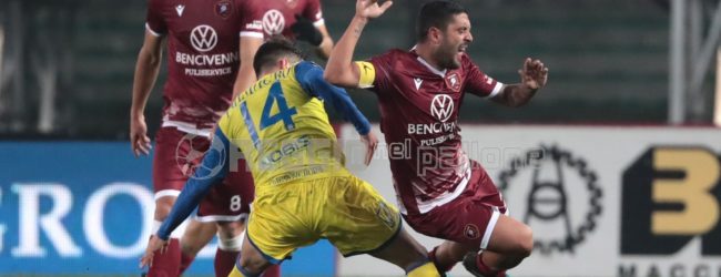 Mercato Reggina, chi resta e chi parte: il borsino dei centrocampisti