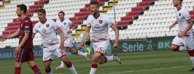 Reggina, Taibi: “Vogliamo calciatori pronti a difendere un simbolo. Trattativa in corso con Bianchi”