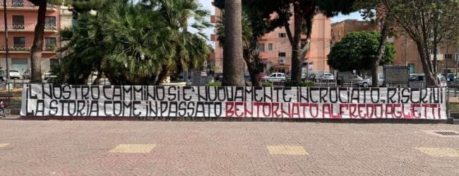 Reggina, è già “Aglietti-mania”: lo striscione di bentornato degli Ultras