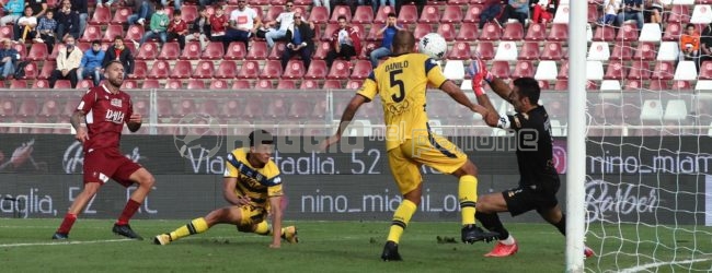 Verso Cosenza-Reggina, Aglietti su Menez: “Se continua così sta fuori”