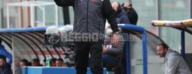 Reggina, Stellone: “Tutti a disposizione tranne Lakicevic, in porta Micai. C’è intenzione di proseguire insieme”