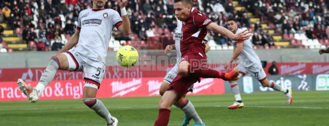 Reggina-Pordenone, la probabile formazione amaranto: Amione e Kupisz pronti