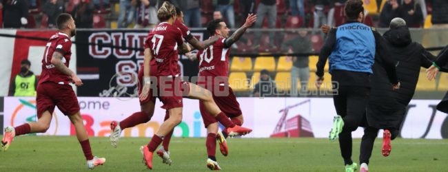 Reggina-Crotone, le pagelle: magia di Montalto, Turati cala la saracinesca