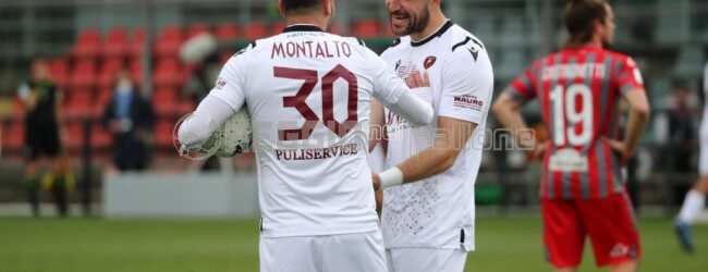 Reggina-Como, i convocati di Stellone: prima volta per Foti e Carlucci