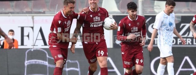 I Top&Fop di Reggina-Como: eterno German Denis, Parigini MVP